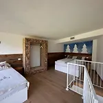 Agritur La Corte Dei Ciliegi Farm stay *